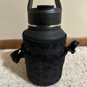 Black Hydrojug
